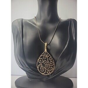 Vintage Premier Designs Pendant Baroque Gold Tone Unbranded Chain Gold Tone